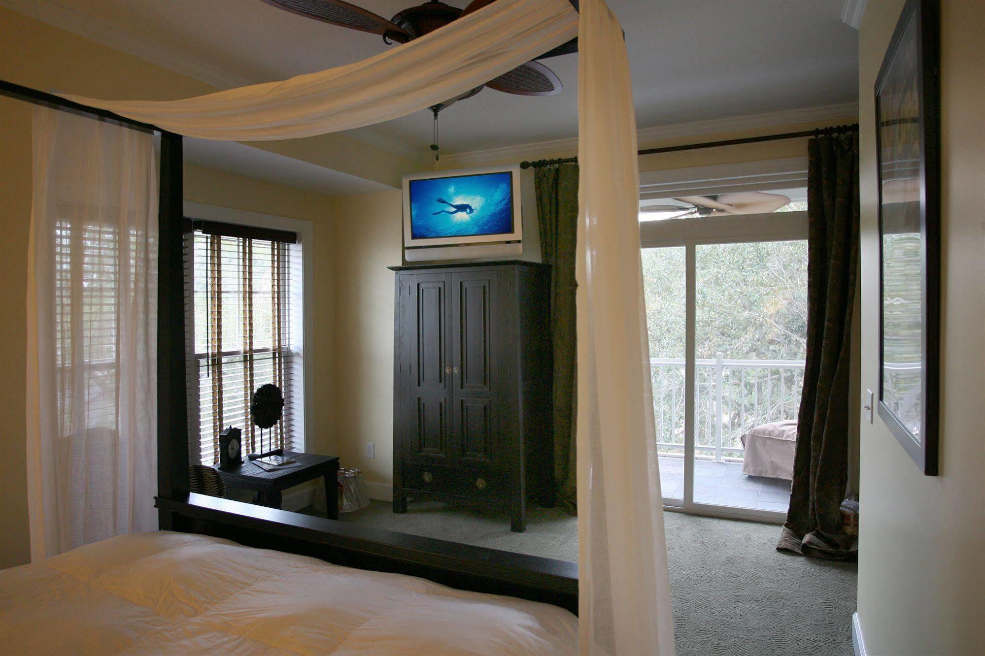 Water'S Edge Inn - Adults Only Folly Beach Buitenkant foto